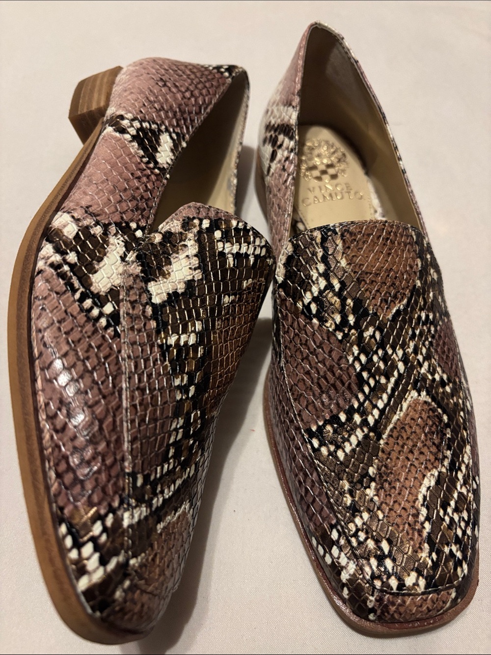 Vince Camuto Brynna Snakeskin size 7.5